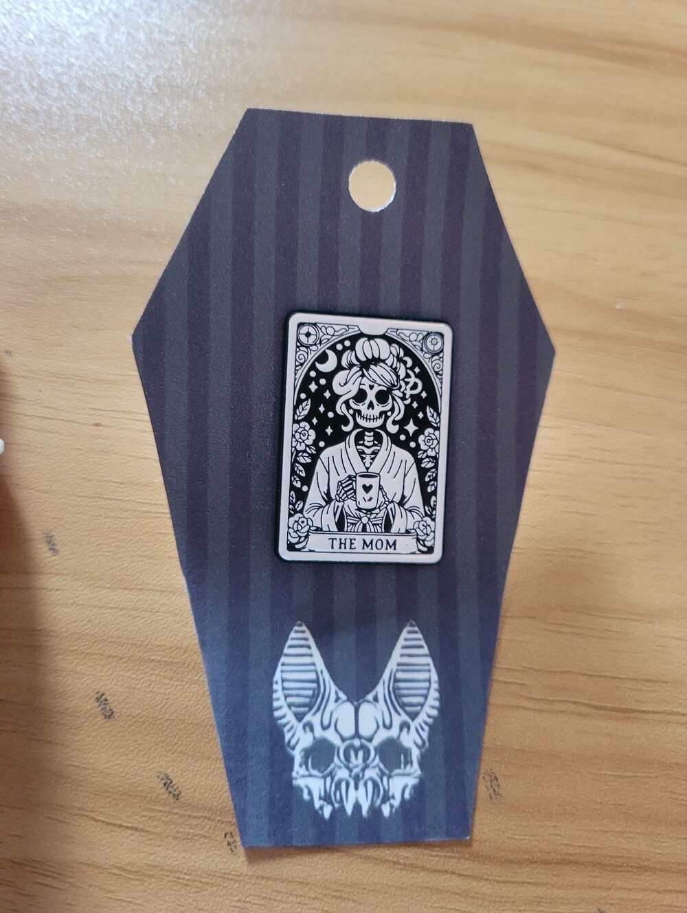 🌹New🌹The Mom Tarot-Style Enamel Pin in Black & Gray